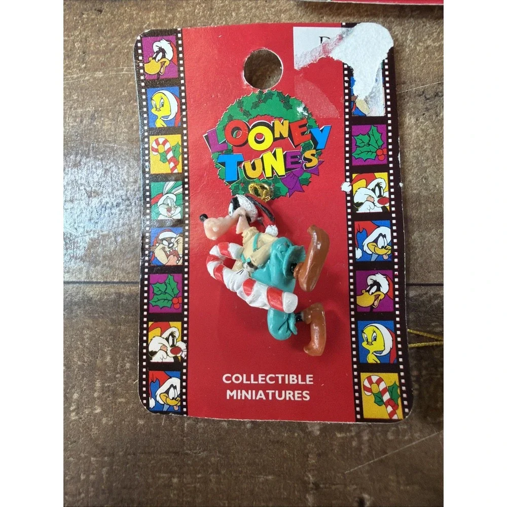 Vtg Looney Tunes Miniature Christmas Ornaments Lot 4 Wile E Coyote Daffy Sam 90s